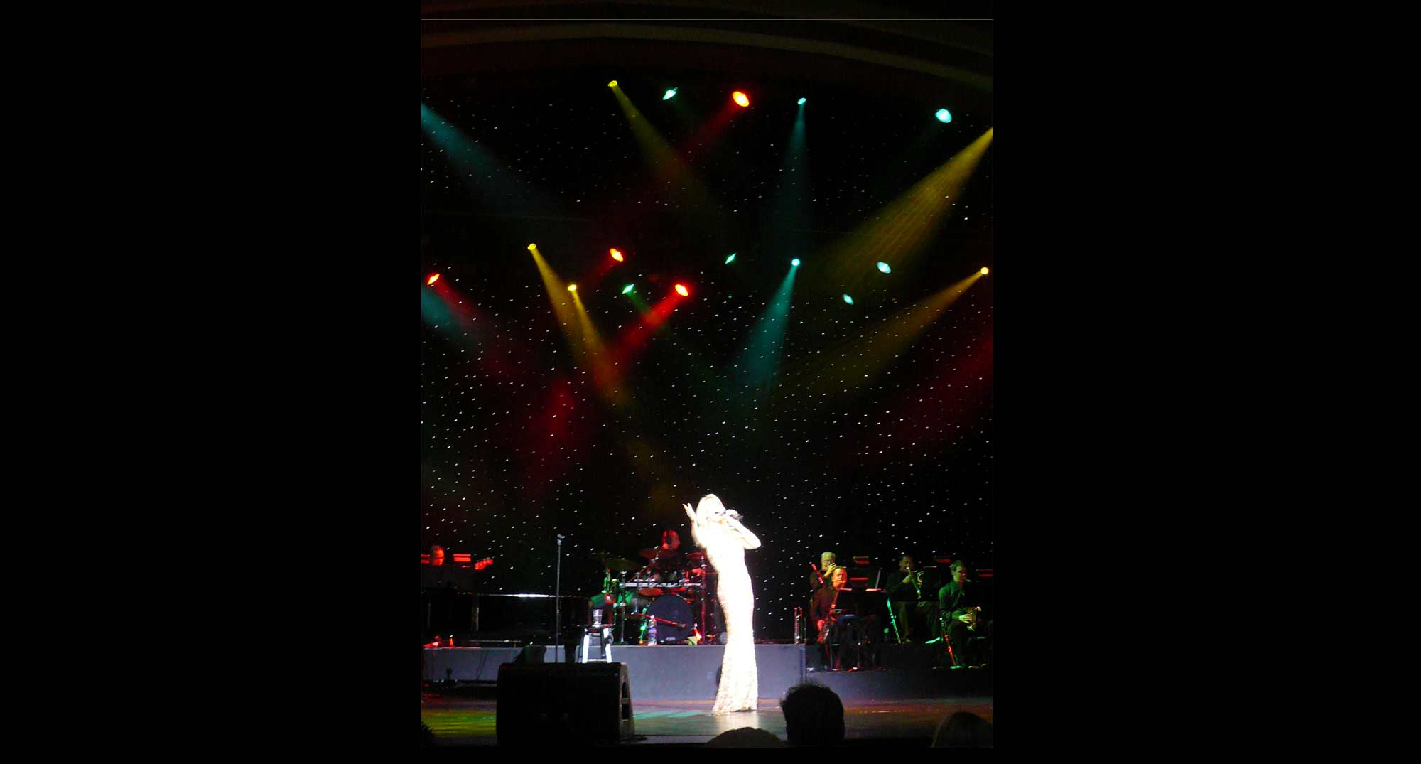 Belinda Marks performing